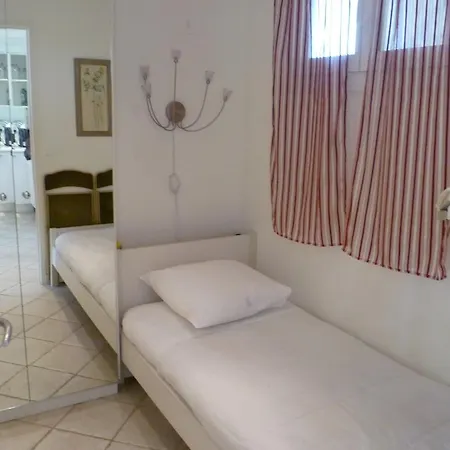 Karolina - Cheverny Apartment Cannes